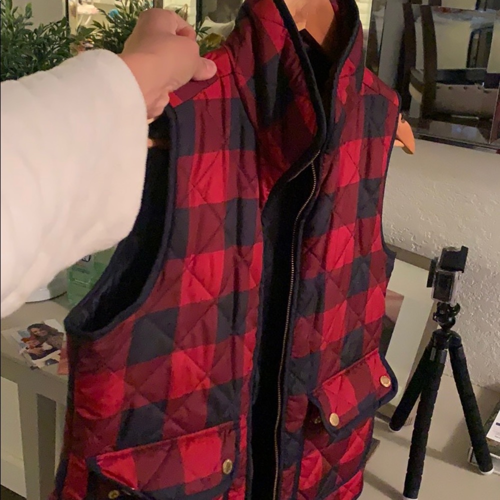 Vest - Picture 2 of 2